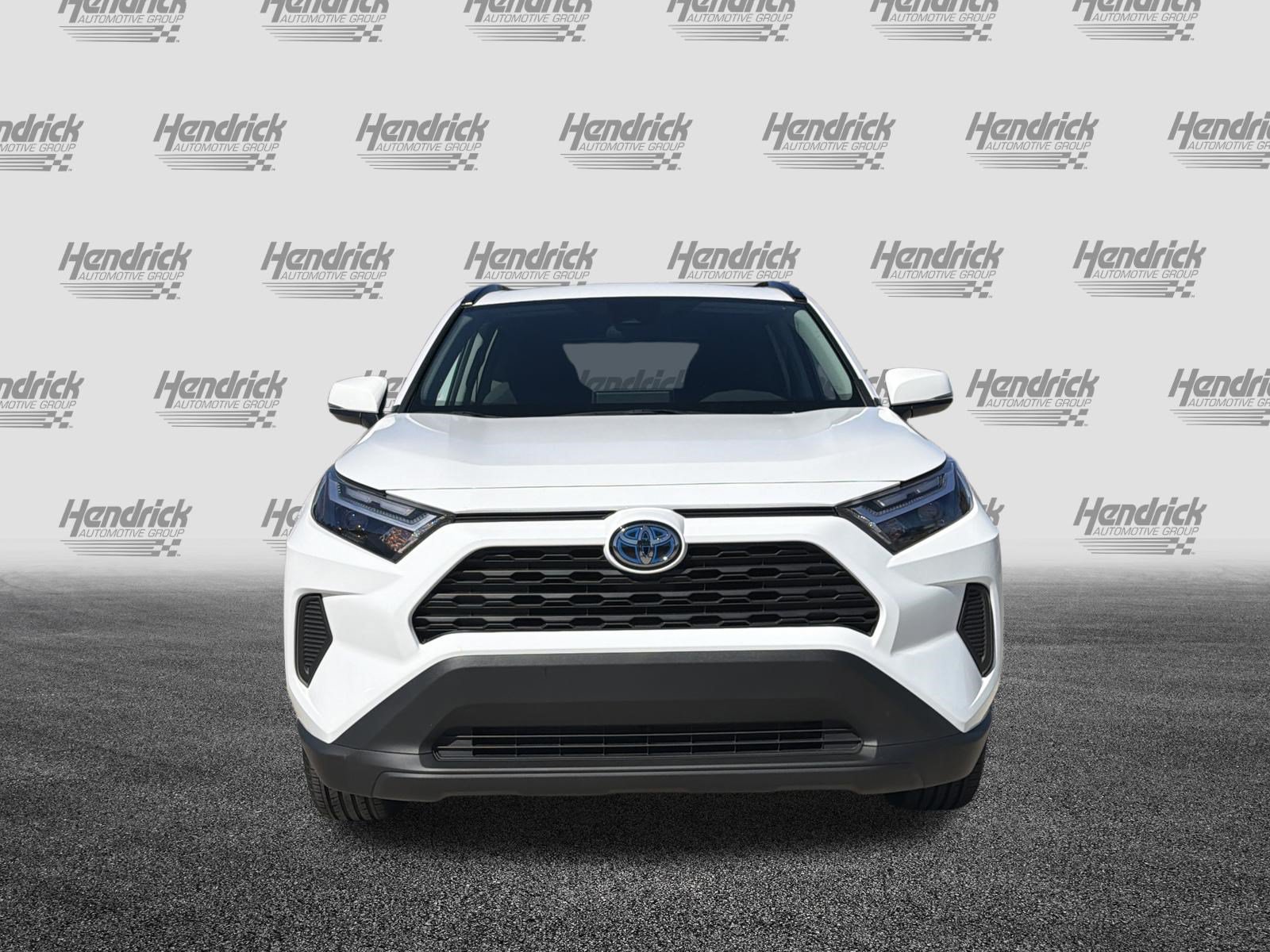 Used 2024 Toyota RAV4 LE AWD/4WD image 3