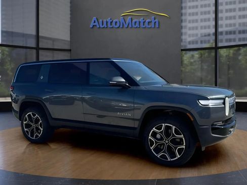 Used 2025 Rivian R1S Adventure AWD/4WD image 13