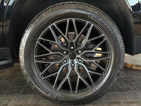 Used 2023 Chevrolet Tahoe RST AWD/4WD image 33