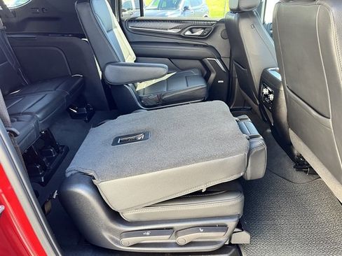 Used 2024 GMC Yukon XL Denali AWD/4WD image 54