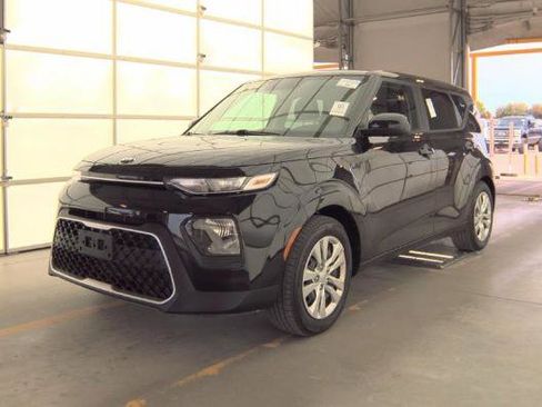 Used 2021 Kia Soul LX image 1