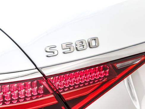 New 2026 Mercedes-Benz S 580 4MATIC Sedan image 9