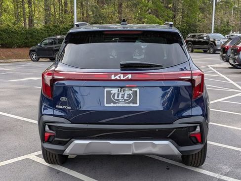 New 2026 Kia Seltos EX FWD image 7
