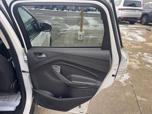 Used 2014 Ford Escape SE image 17