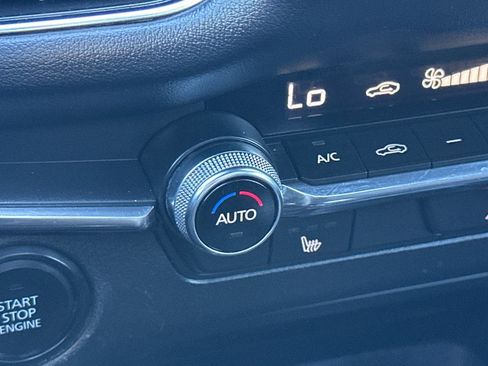 Used 2025 MAZDA MAZDA3 2.5 S Hatchback w/ Premium Pkg image 29