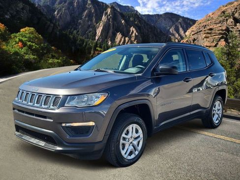 Used 2018 Jeep Compass Sport w/ Tech Group AWD/4WD image 5