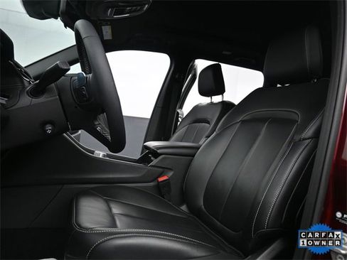 Used 2025 Jeep Grand Cherokee Limited w/ Luxury Tech Group II image 12