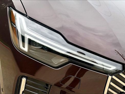 New 2026 Volvo XC90 T8 Plus AWD/4WD image 40