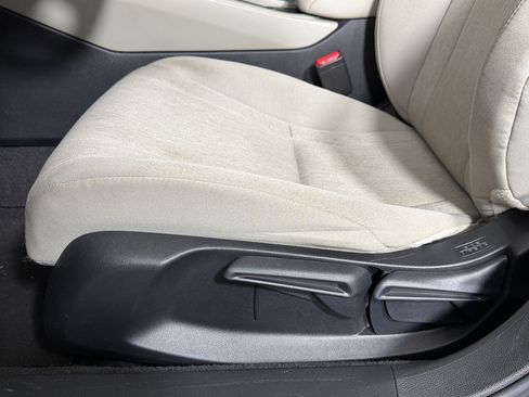 Used 2025 Honda Accord LX image 13