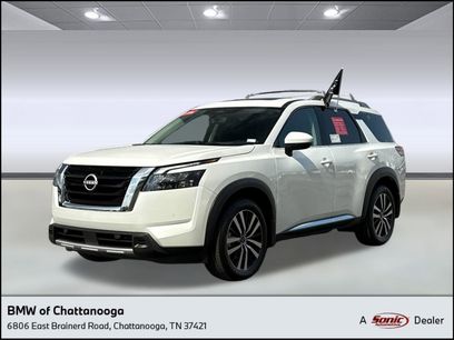 Used 2025 Nissan Pathfinder Platinum w/ Cargo Package