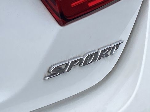 Used 2022 Honda Accord Sport image 5