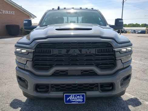 New 2026 RAM 2500 Laramie AWD/4WD image 7