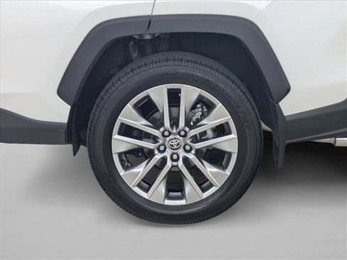 Used 2025 Toyota RAV4 XLE Premium image 22