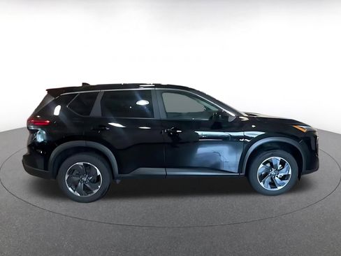 Used 2025 Nissan Rogue SV FWD image 15