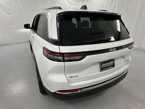 Used 2024 Jeep Grand Cherokee Limited image 5