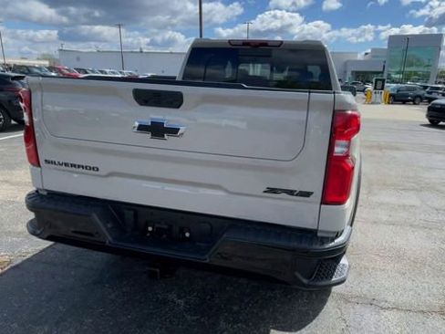 New 2026 Chevrolet Silverado 1500 ZR2 w/ LPO, Dark Essentials Package AWD/4WD image 9