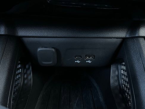 Used 2025 Chevrolet TrailBlazer LT image 23