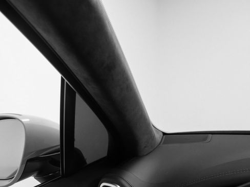 Used 2023 Porsche Cayenne GTS image 37