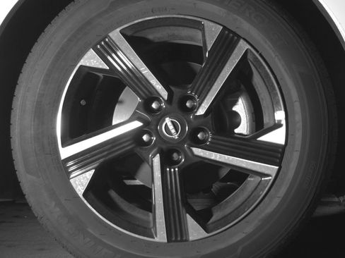 Used 2025 Nissan Sentra SV image 16