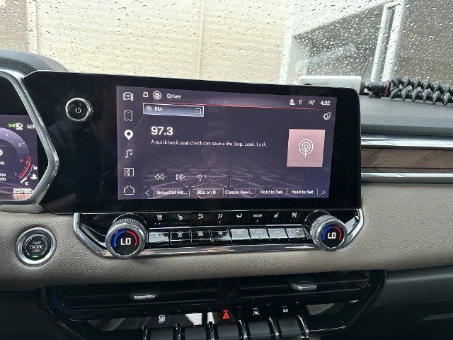 Used 2024 GMC Canyon Denali AWD/4WD image 19