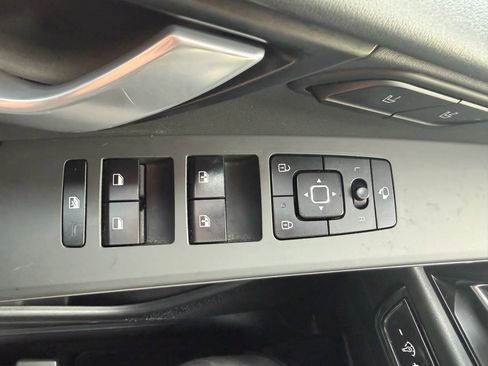 Used 2023 Kia Niro image 23