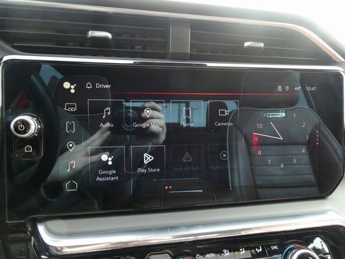 Certified 2024 GMC Sierra 2500 Denali Ultimate image 32