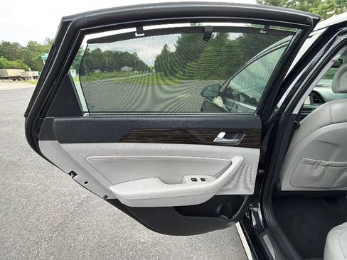 Used 2017 Hyundai Sonata Limited w/ Tech Package 03 FWD image 38