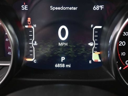 Used 2022 Jeep Gladiator Rubicon w/ LED Lighting Group AWD/4WD image 31