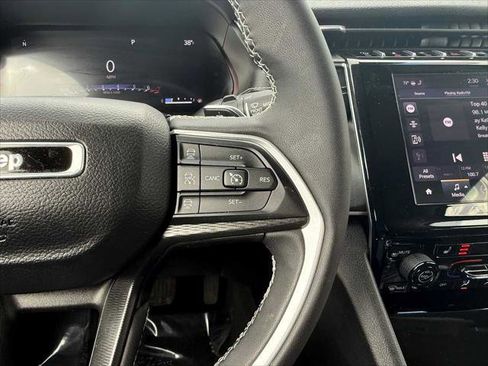 Certified 2023 Jeep Grand Cherokee Laredo w/ Luxury Tech Group I image 20