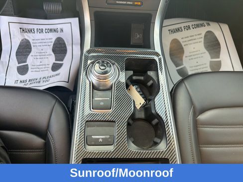 Used 2022 Ford Edge SEL w/ Convenience Package AWD/4WD image 16