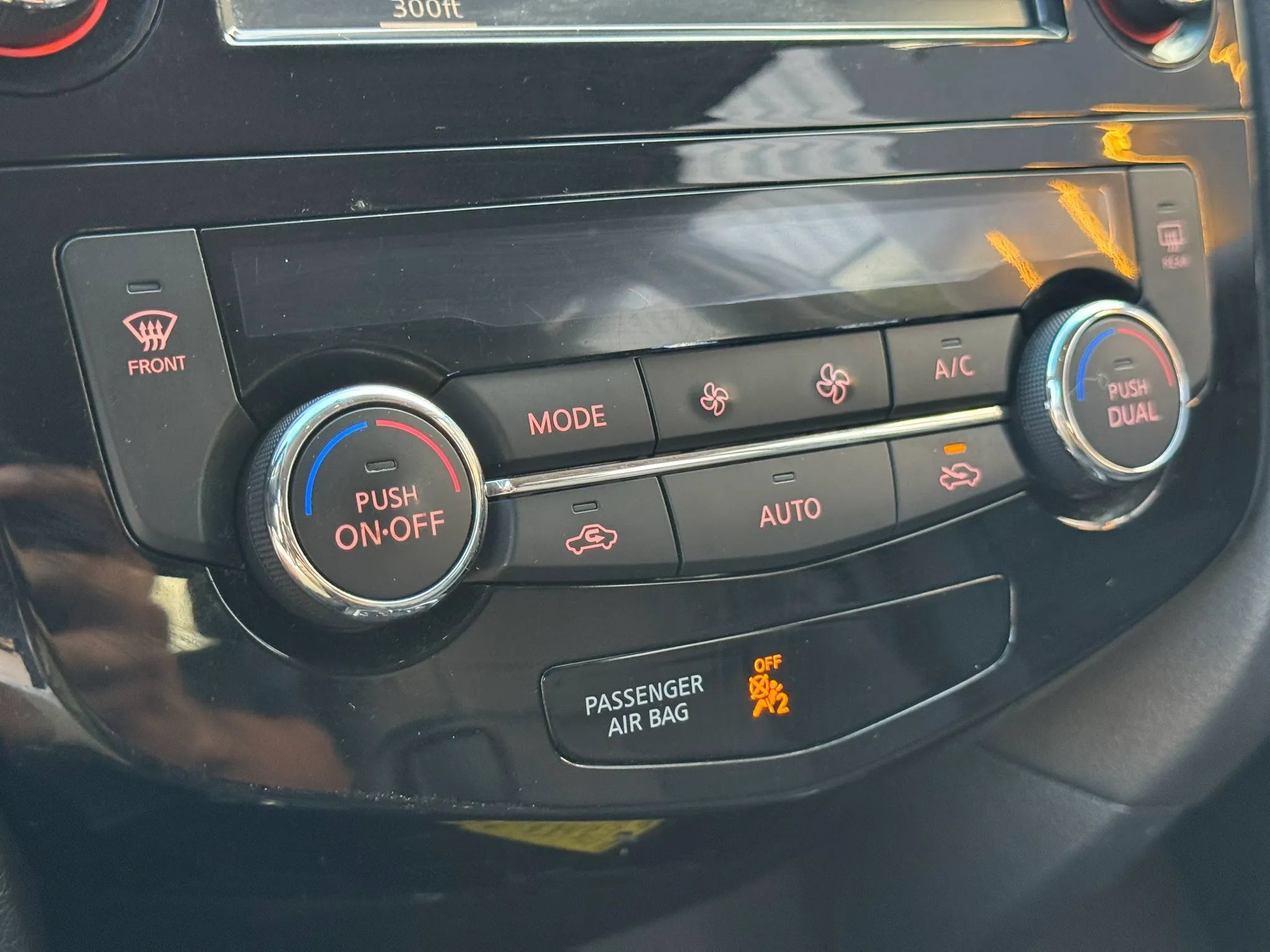 Used 2015 Nissan Rogue SL FWD image 23