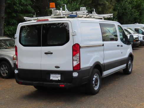 Used 2015 Ford Transit 150 130 Low Roof RWD image 5