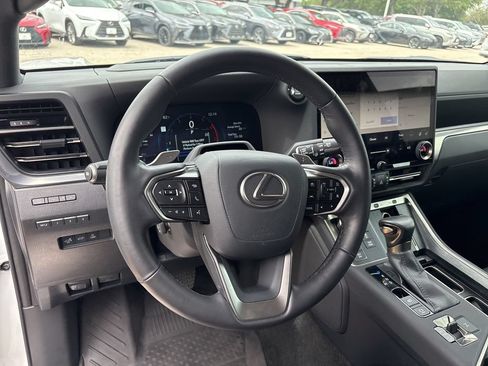 Used 2024 Lexus GX 550 w/ Accessory Package (Z1) AWD/4WD image 16