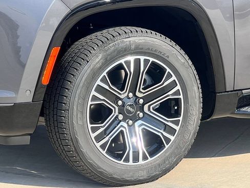 New 2026 Jeep Grand Wagoneer 2WD image 7