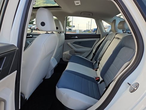 New 2026 Volkswagen Jetta SE image 8