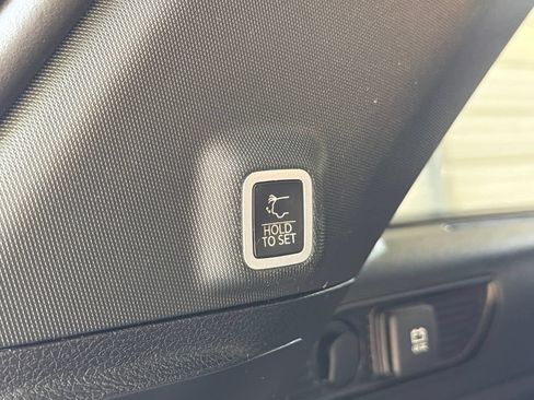 Used 2023 Jeep Grand Cherokee Altitude RWD image 33