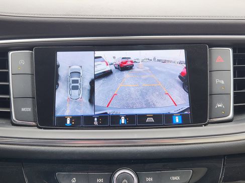 Certified 2024 Buick Enclave Avenir w/ Avenir Technology Package image 21