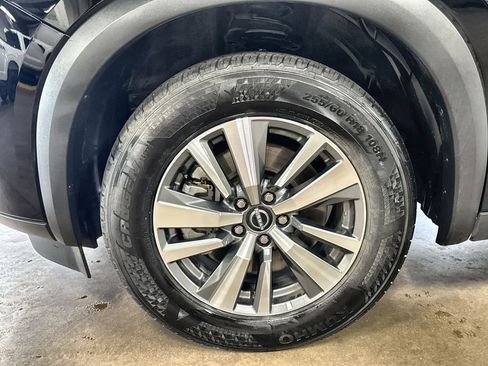Used 2025 Nissan Pathfinder SL FWD image 33