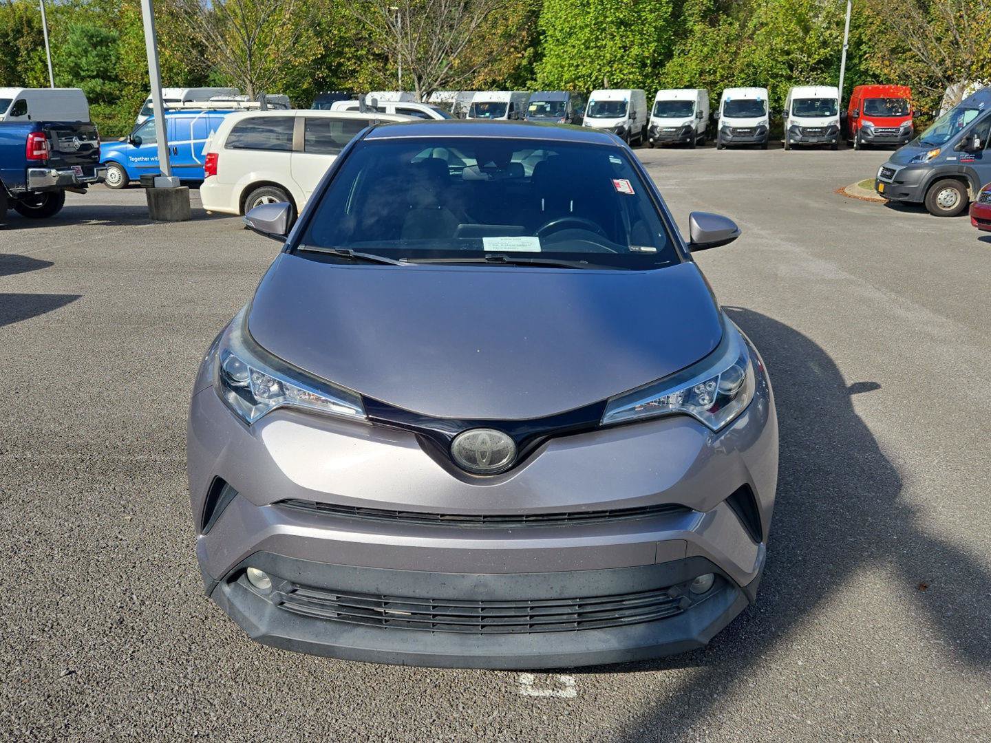 Used 2018 Toyota C-HR XLE FWD image 2