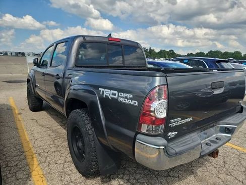 Used 2014 Toyota Tacoma 4x4 Double Cab w/ TRD Off-Road Package image 2