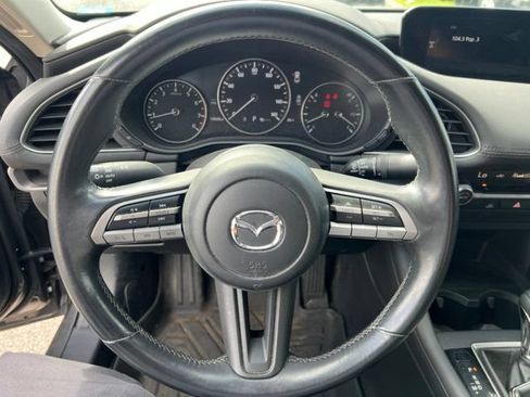 Used 2021 MAZDA MAZDA3 s FWD image 11