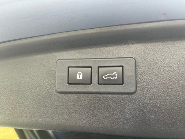 Used 2020 Subaru Outback Touring XT AWD/4WD image 16