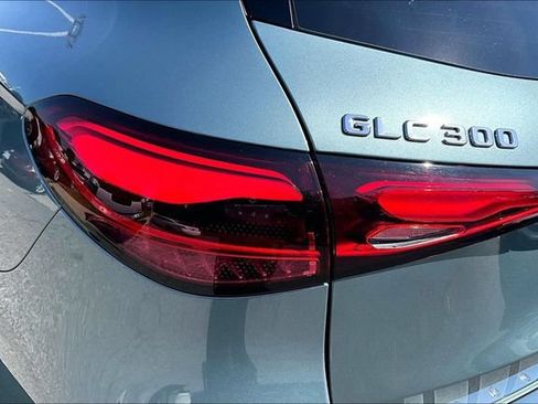 Used 2026 Mercedes-Benz GLC 300 4MATIC image 25