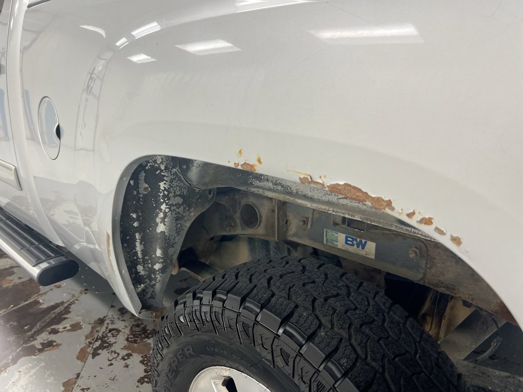 Used 2012 GMC Sierra 2500 SLE AWD/4WD image 32