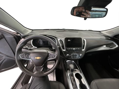 Used 2024 Chevrolet Malibu LT FWD image 19