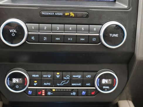 Used 2021 Ford Expedition XLT image 22