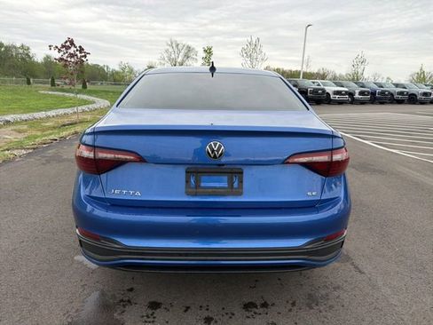 Used 2024 Volkswagen Jetta SE image 8