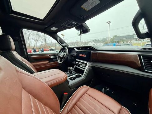 Used 2024 GMC Sierra 1500 Denali Ultimate image 33