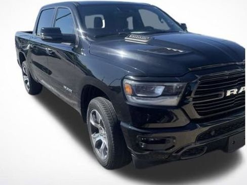 Used 2023 RAM 1500 Laramie AWD/4WD image 5