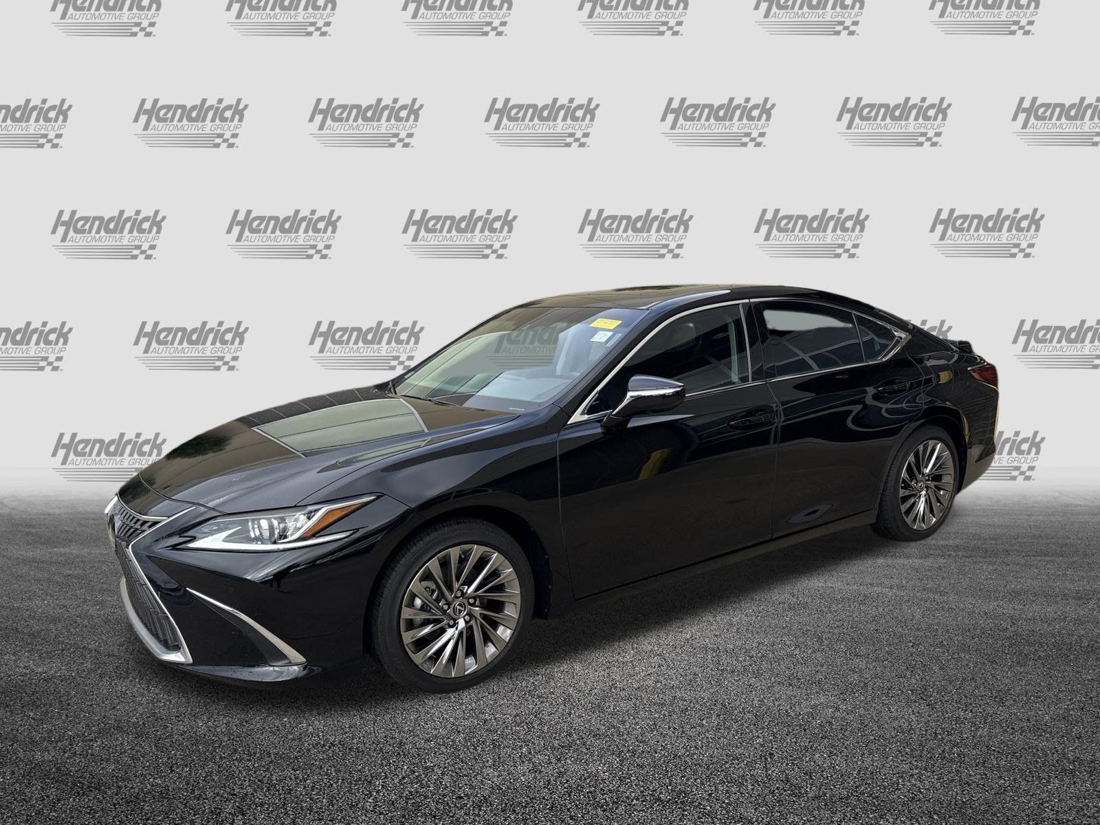 Used 2025 Lexus ES 300h w/ Luxury Package FWD image 5